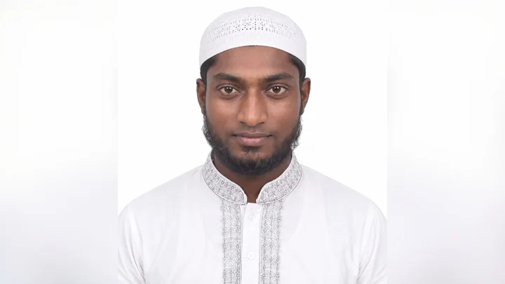 উঠানে দাদির কুলখানির রান্না, ঘরে মিলল নাতির ঝুলন্ত লাশ