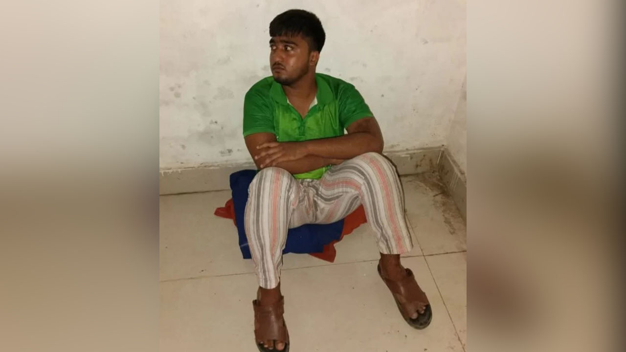 গ্রেপ্তার আরিফ। ছবি : সংগৃহীত