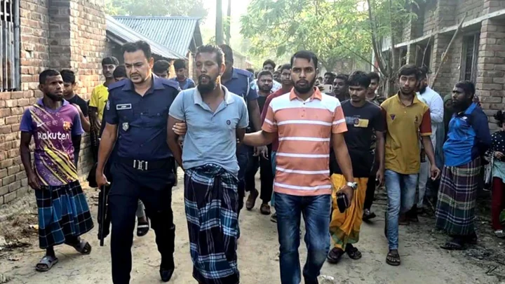 ঘুমন্ত জামাইকে কুড়াল দিয়ে কুপিয়ে হত্যা, শ্বশুর গ্রেপ্তার