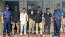 কুমিল্লায় ৩ কিশোর গ্যাংয়ের পাঁচ মূলহোতা গ্রেপ্তার