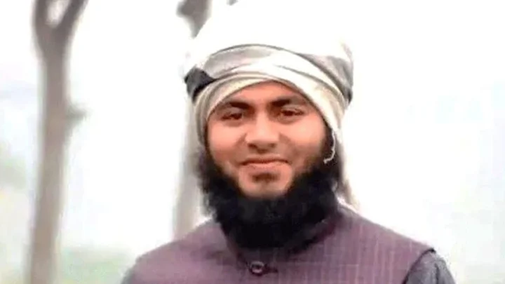 একাধিক ছাত্রকে বলাৎকারের অভিযোগে মাদ্রাসার পরিচালক আটক
