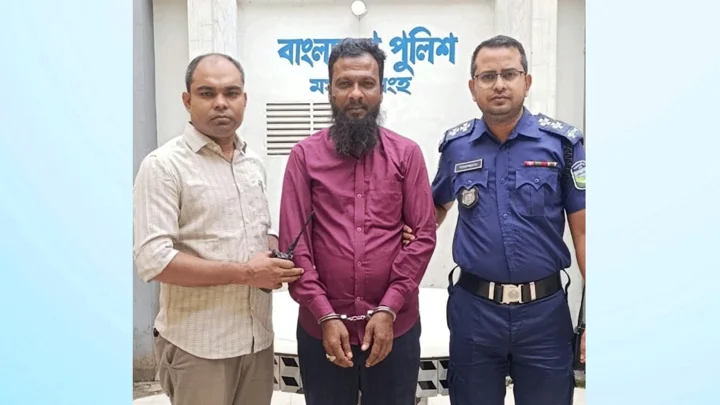 ময়মনসিংহে বাসচাপায় ৭ জন নিহতের ঘটনায় চালক গ্রেপ্তার