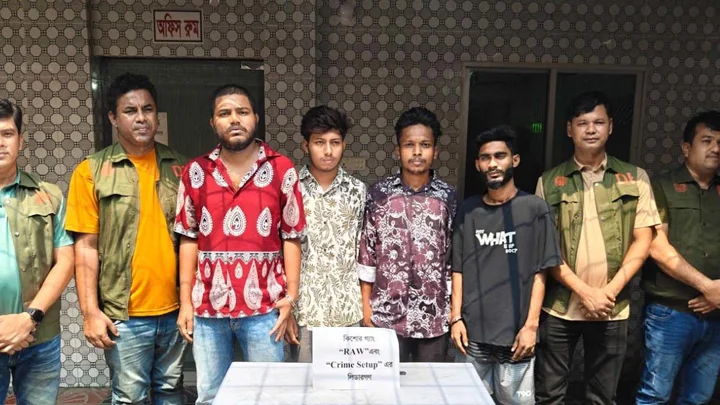 ডিবির জালে ‘র’ ও ‘ক্রাইম সেটআপ’-এর ৪ সদস্য