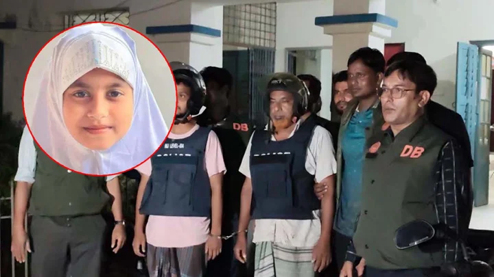 লাশ উদ্ধারের সময় পুলিশের পাশে, মানববন্ধনেও ছিলেন আসামি