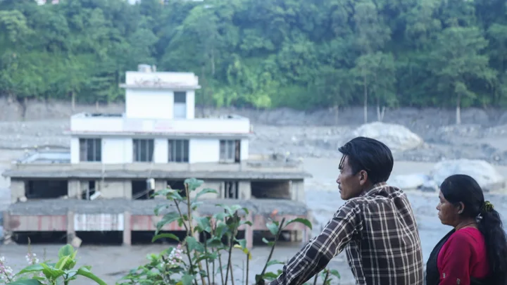জলবায়ু সংকট নিয়ে আনমনা হওয়ার চরম মাশুল দিল নেপাল