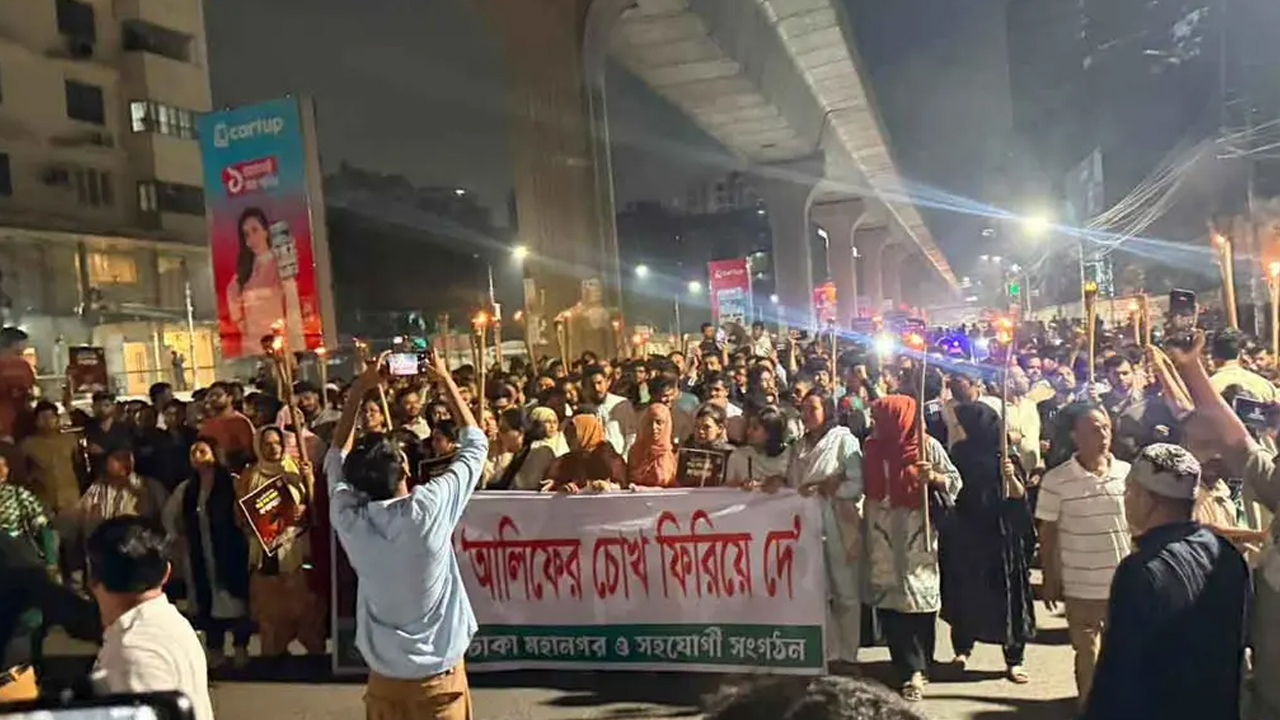 রাজধানীতে এনসিপির মশাল মিছিল