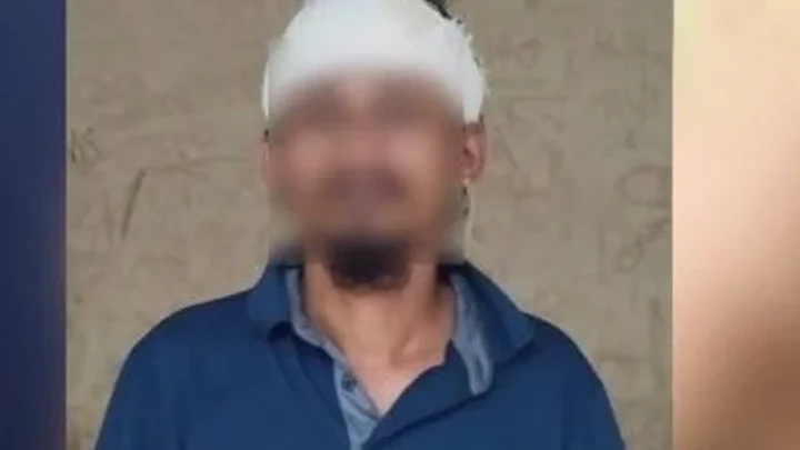 আজিমপুরে বাসে আগুন দিতে গিয়ে হাতেনাতে ধরা পড়লেন যুবক