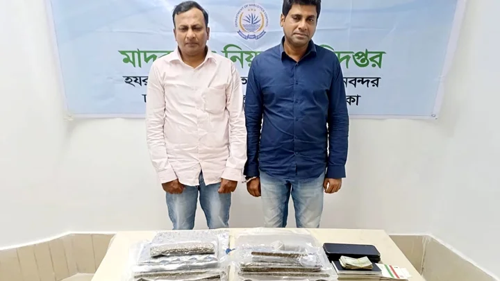 বিমানবন্দরে ৫ কেজি কুশসহ দুই ভারতীয় নাগরিক গ্রেপ্তার