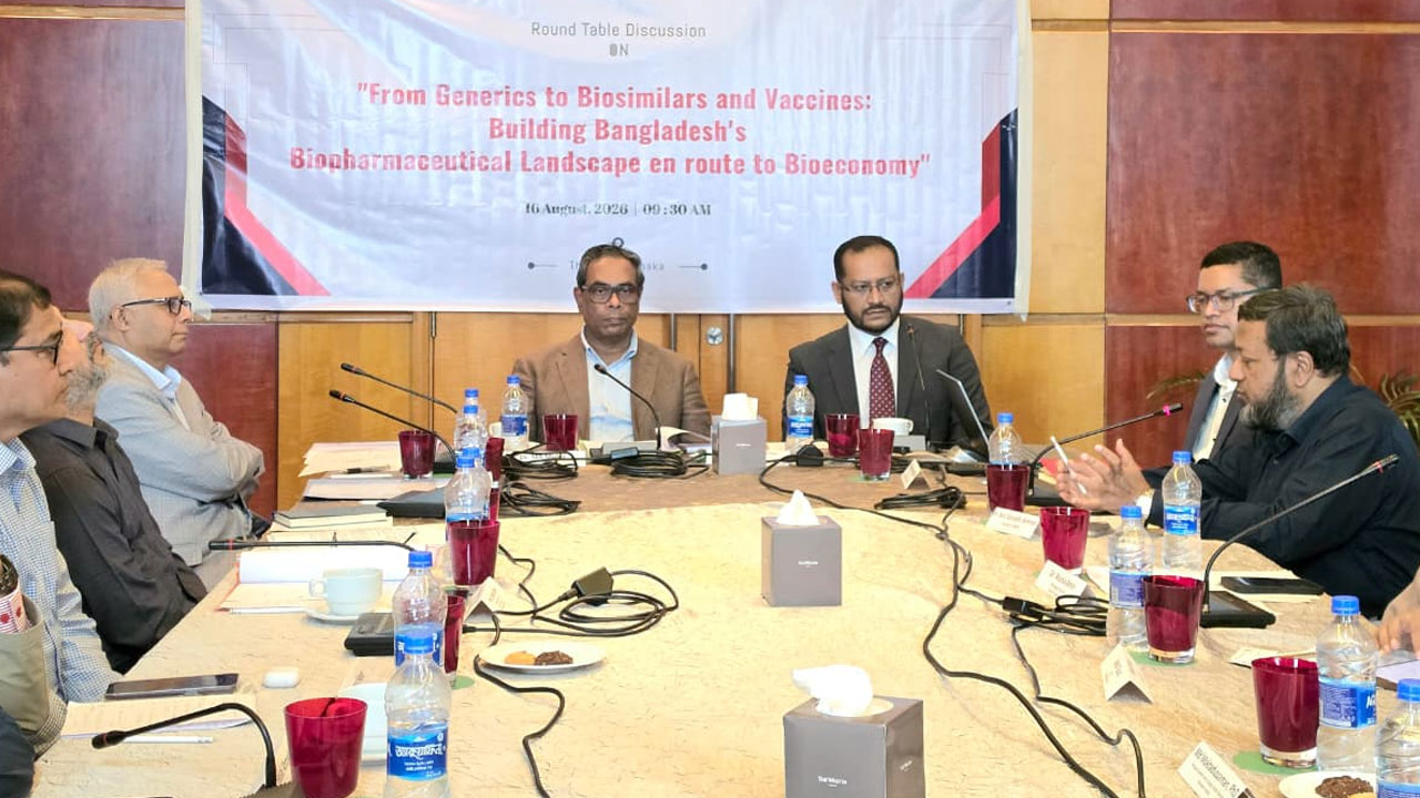 বায়োসিমিলার ও ভ্যাকসিনে স্বনির্ভরতায় শিগগিরই জাতীয় কৌশল: স্বাস্থ্য প্রতিমন্ত্রী