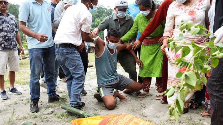 নেপালে এক বাড়ি থেকেই ২৪ মরদেহ উদ্ধার