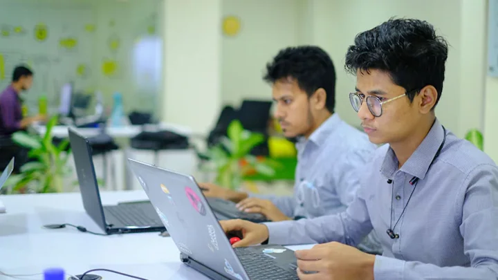 মার্কিন সংস্থার ৫ মিনিটের মিটিংয়ে চাকরি গেল ৮০ ভারতীয় কর্মীর