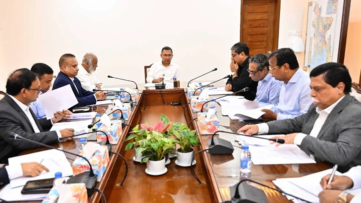 ডেঙ্গু প্রতিরোধে পরিচ্ছন্নতা কার্যক্রম জোরদারের নির্দেশ প্রধানমন্ত্রীর