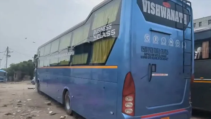 ভারতে চলন্ত বাসে ১৬ বছরের কিশোরীকে দলবদ্ধ ধর্ষণের অভিযোগ