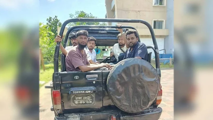 সাজেক যাওয়ার পথে ‘জয় বাংলা’ স্লোগান, আ.লীগের ৬ নেতাকর্মী আটক