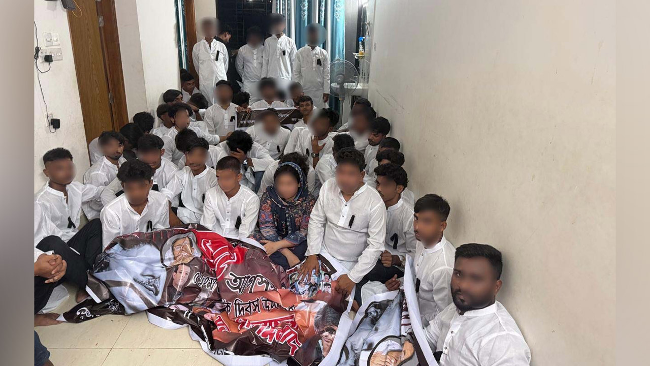 গোপন সভা চলাকালে আওয়ামী লীগের ৫৩ নেতাকর্মী গ্রেপ্তার