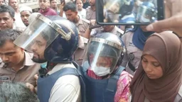 বিশ্বকবির গ্রাফিতিতে কালি, রিমান্ড শেষে আয়াস-রিমি কারাগারে