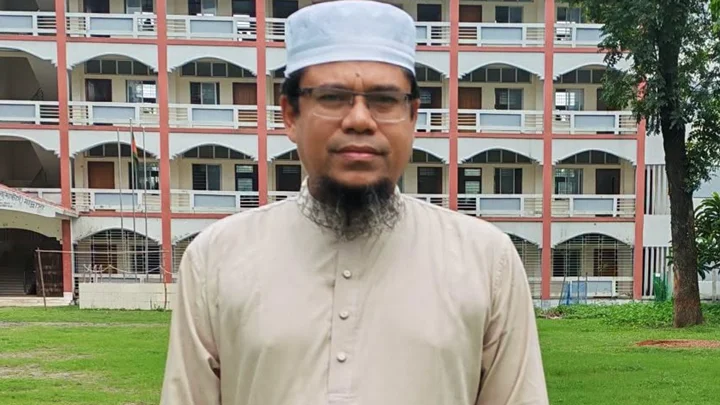 ‘গুটি কয়েক লোকের কারণে মাদ্রাসা শিক্ষা প্রশ্নবিদ্ধ হতে দেওয়া যাবে না’