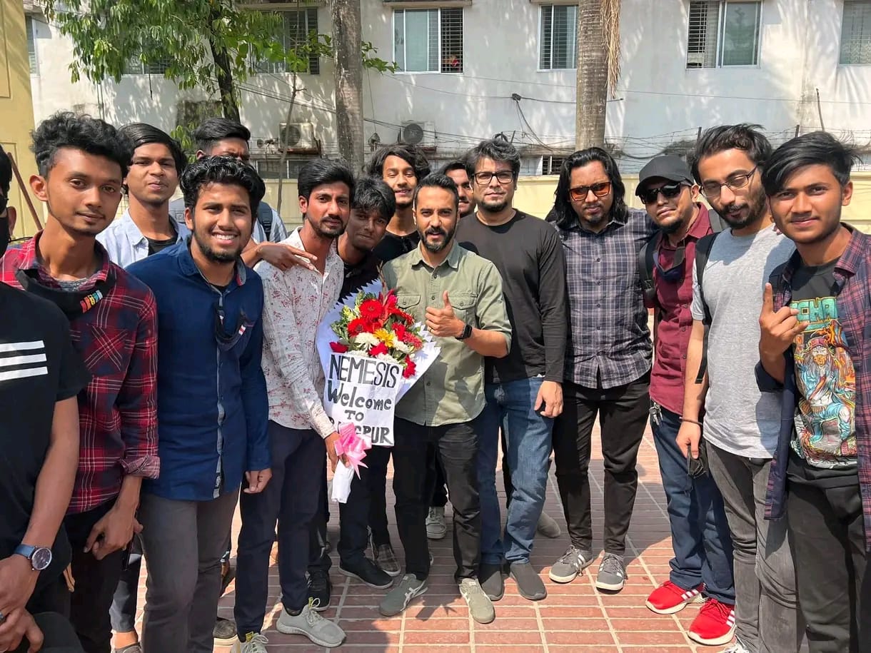 ‘নর্থ বেঙ্গল ব্যান্ড মিউজিক ফ্যানস কমিউনিটি’-এর সদস্যরা।