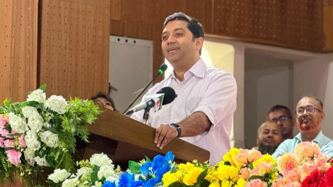 অদম্য ইচ্ছাশক্তি থাকলে স্বপ্ন বাস্তবায়ন অসম্ভব নয়: ববি হাজ্জাজ