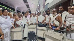 কেন ৪৭ নেতাকর্মীকে সৌদি আরব পাঠালেন বাবর, তালিকায় যারা