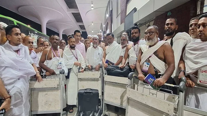 কেন ৪৭ নেতাকর্মীকে সৌদি আরব পাঠালেন বাবর, তালিকায় যারা