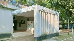 খুনের মামলায় সাংবাদিক আসামি, চেনেন না বাদী