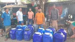 শতবর্ষী এই হাটে প্রতিদিন বিক্রি ৭ হাজার লিটার দুধ