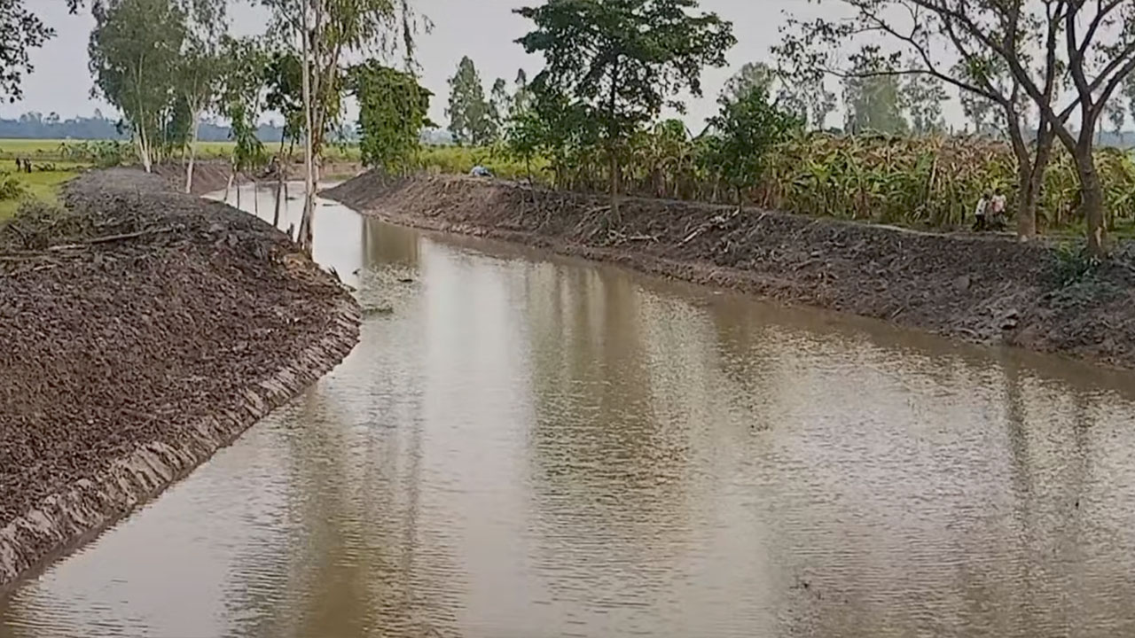 বগুড়ায় খাল খননের উদ্বৃত্ত ১ কোটি ৭৮ লাখ টাকা ফেরত