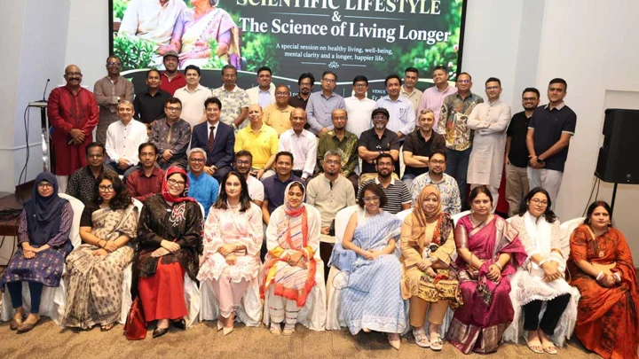 বনানীতে ক্লাব নটরডেমিয়ান্সের বিশেষ স্বাস্থ্য সেমিনার