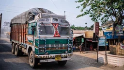 সোনামসজিদ স্থলবন্দরে ৮ দিন বন্ধ থাকবে আমদানি-রপ্তানি