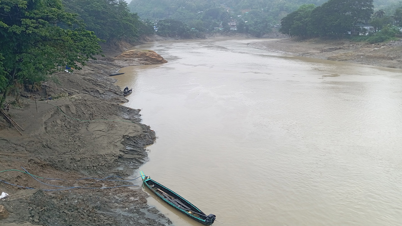 নাব্য সংকট, দখল আর অব্যবস্থাপনায় অল্প বৃষ্টিতেই তলিয়ে যায় বান্দরবান