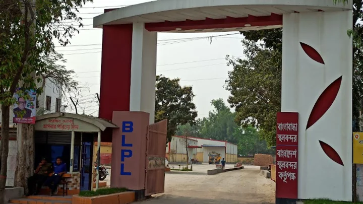 দুর্গাপূজায় ৯ দিন বন্ধ থাকবে বাংলাবান্ধা-ফুলবাড়ী স্থলবন্দর