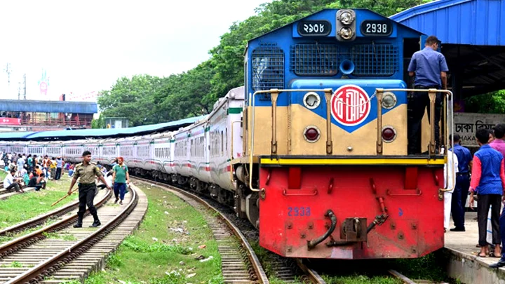 সরকার চালালে লোকসান, বেসরকারিতে লাভ—তবে কি রাষ্ট্রও ইজারা দেওয়া হবে?