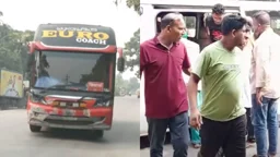বাস ভাড়া করে কক্সবাজার ভ্রমণে বরিশালের মাদক কারবারিরা, ফেরার পথে গ্রেপ্তার