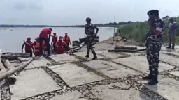 নেপালের ভয়াবহ বন্যায় ভারতে ভেসে এলো ৭ মরদেহ