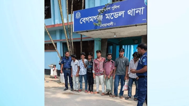 নোয়াখালীতে নিষিদ্ধ ছাত্রলীগের ঝটিকা মিছিল, গ্রেপ্তার ৮