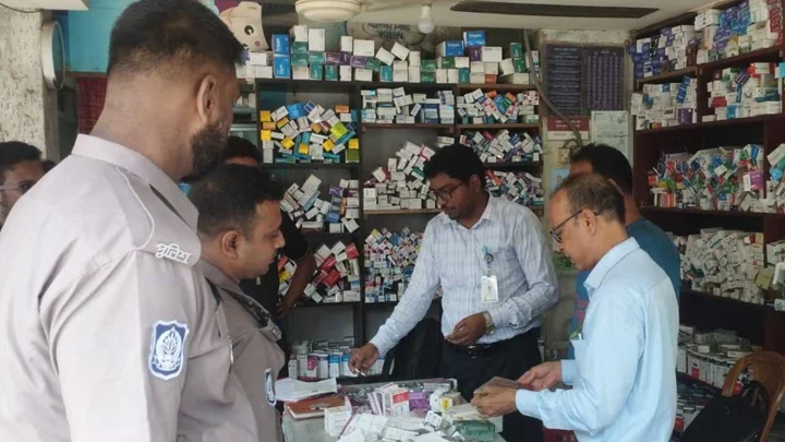 মুন্সিগঞ্জে ২ প্রতিষ্ঠানকে ২৫ হাজার টাকা জরিমানা