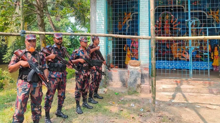 সাতক্ষীরায় ৯১ পূজামণ্ডপের নিরাপত্তায় ৩১ প্লাটুন বিজিবি