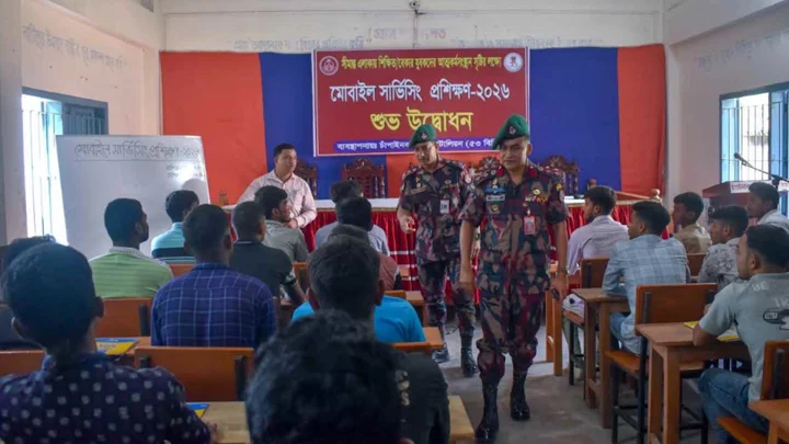 সীমান্ত এলাকার বেকার যুবকদের প্রশিক্ষণ দিচ্ছে বিজিবি