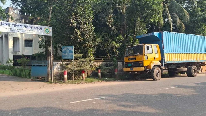 পাচারকালে ১২ হাজার লিটার সয়াবিন তেল জব্দ