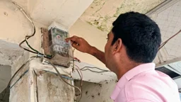 ‘আগে বিদ্যুৎ বিল আসত ৩০০, এখন ২৫০০ টাকা’