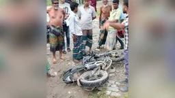 চালাতেন অটোরিকশা, বন্ধুর মোটরসাইকেল নিয়ে বেরিয়ে প্রাণ গেল যুবকের