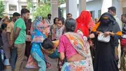 নড়াইলে যুবককে কুপিয়ে হত্যা, নারীসহ আহত ৭ 