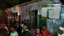 পাবলিক টয়লেটের জায়গায় ‘বিএনপির কার্যালয়’, ভেঙে দিলেন এমপি
