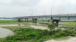 ১২৪ কোটির দ্বিতীয় তিস্তা সেতুতে চলে না ভারী যানবাহন