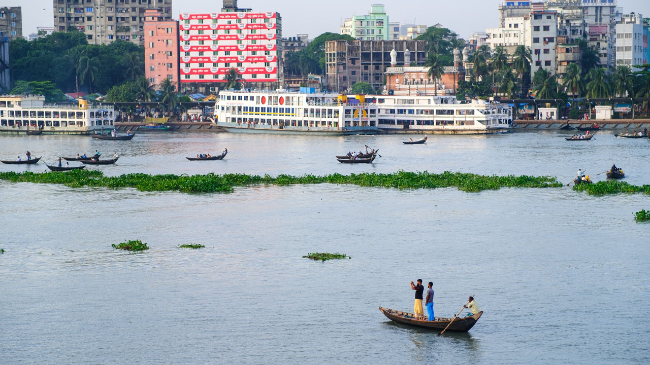 buriganga river