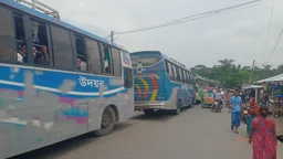 বরিশালে মাহিন্দ্রা-অটোচালকদের ধর্মঘট, বন্ধ লোকাল বাস