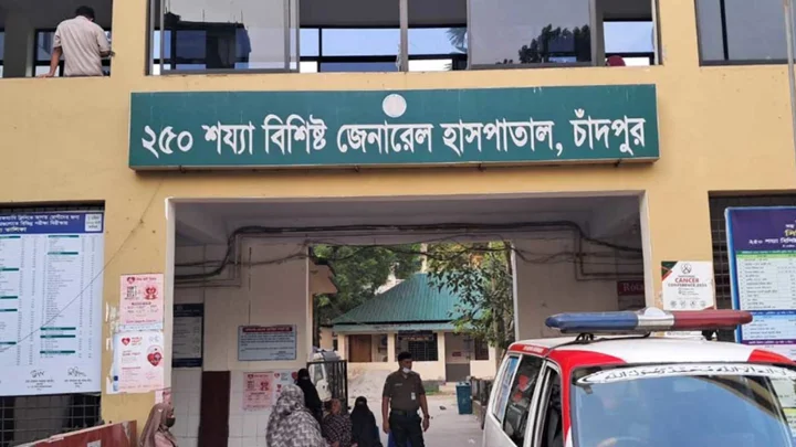বারান্দায় খেলতে গিয়ে বিদ্যুৎস্পৃষ্টে দগ্ধ দুই শিশু