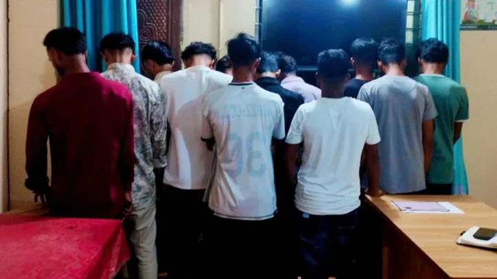 চাঁদপুরে পুলিশের অভিযানে গ্রেপ্তার ৩, মুচলেকায় মুক্ত ২১ কিশোর