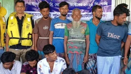 চাঁদপুরে ২৫ জেলে আটক, নৌকাসহ জাল ও মাছ জব্দ